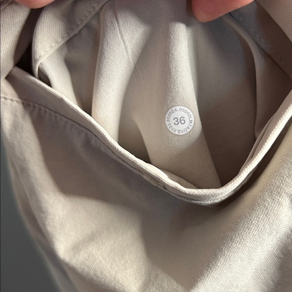 lululemon athletica Men's Beige Shorts - Picture 4 of 5